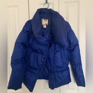 Levi’s bright blue puffer coat size Medium